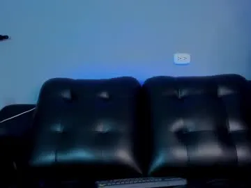 Donovan_Desmond – webcam model profile photo Image 8