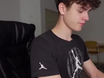 FIN_GAINS355 – webcam model profile photo Image 12