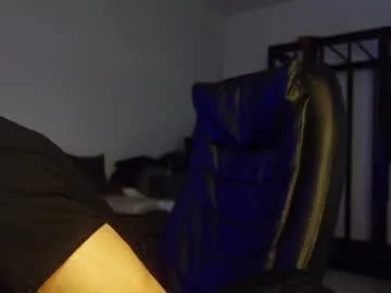 FIN_GAINS355 – webcam model profile photo Image 9