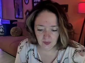 Reyna63 – webcam model profile photo Image 6