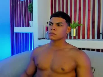 SenorGecko – webcam model profile photo Image 6