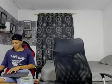 Donovan_Desmond – webcam model profile photo Image 6