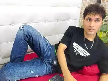 your_world – webcam model profile photo Image 12