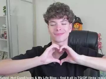 Melissakovalenko – webcam model profile photo Image 16