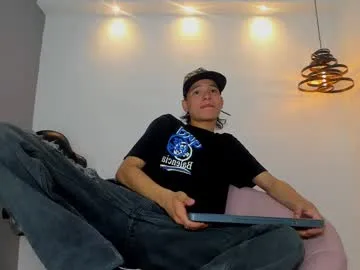 AntonioWest – webcam model profile photo Image 5