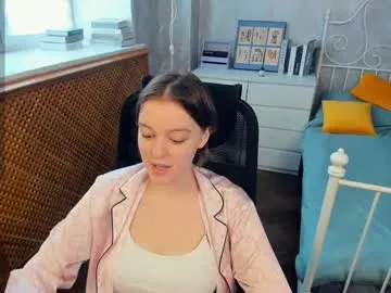 FitnessBunny – webcam model profile photo Image 10