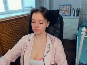 FitnessBunny – webcam model profile photo Image 14