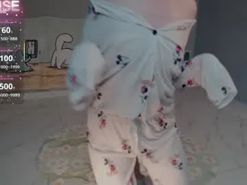 Love_Foreverr12 – webcam model profile photo Image 11