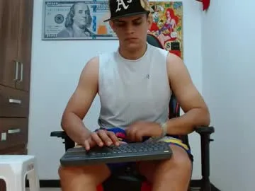 mason_jr – webcam model profile photo Image 4
