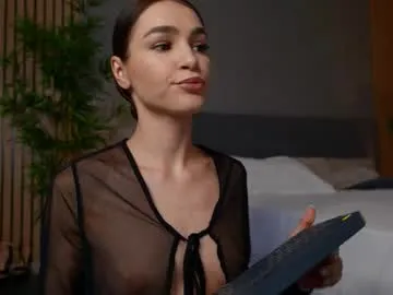 MiaPariss – webcam model profile photo Image 4