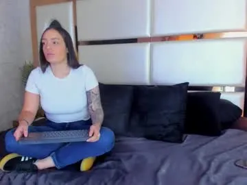 NaughtiestGal – webcam model profile photo Image 8