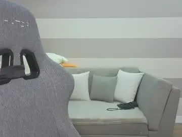 AvaHulww – webcam model profile photo Image 4