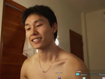 chan_pak – webcam model profile photo Image 2