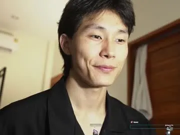 chan_pak – webcam model profile photo Image 4