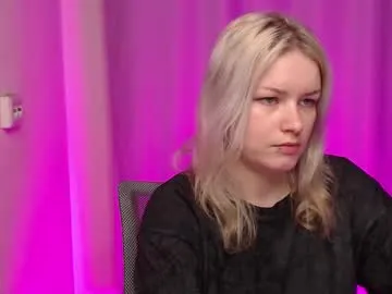 AmelieWilliams – webcam model profile photo Image 19