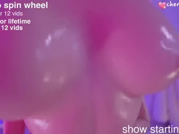 Live with HollyCarteers on FliCam Image 8