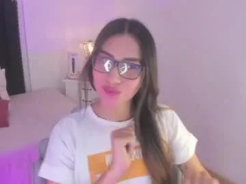 AlannaWeest – webcam model profile photo Image 9