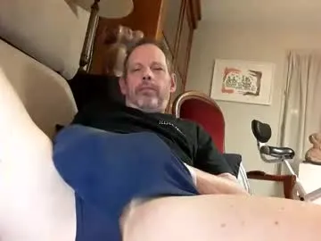 AMYINNA – webcam model profile photo Image 4