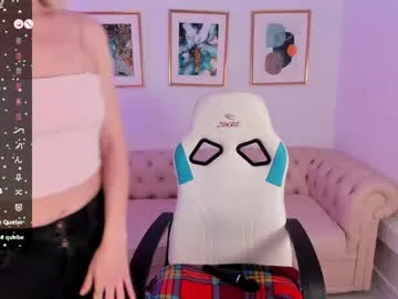 chloe_sinn Image 2