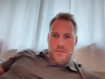 AlannaWeest – webcam model profile photo Image 11