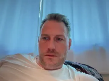 AlannaWeest – webcam model profile photo Image 12