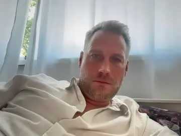 AlannaWeest – webcam model profile photo Image 9