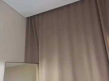 NickyGray – webcam model profile photo Image 9