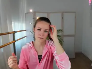 Live with clare_ff on FliCam