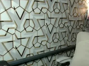 SophieBlaake – webcam model profile photo Image 2