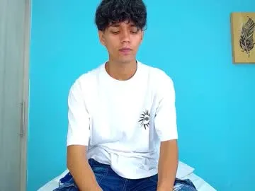 drogama – webcam model profile photo Image 12