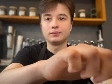 Live with coolskum00 on FliCam