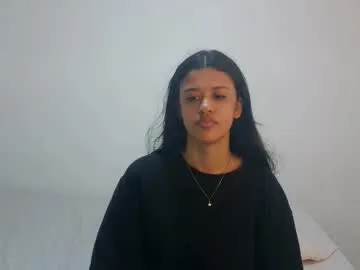 ZoeMurphy – webcam model profile photo Image 4