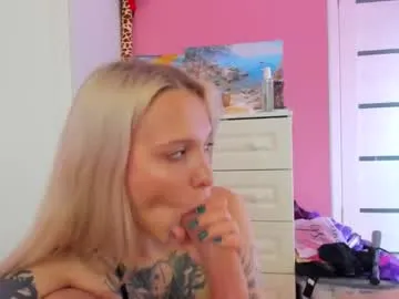 CamilaLevy – webcam model profile photo Image 5