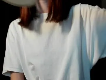 Elinacam – webcam model profile photo Image 8