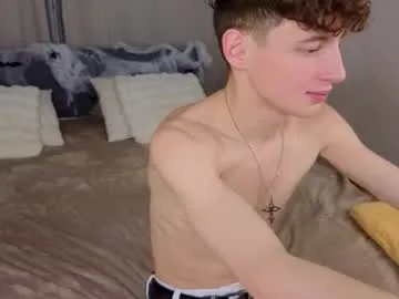 raymondmont – webcam model profile photo Image 6