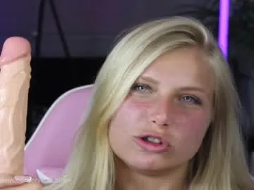 crystal_blond Image 4