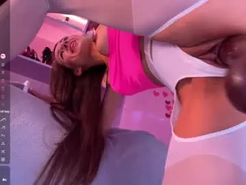 SerenaVelour – webcam model profile photo Image 10