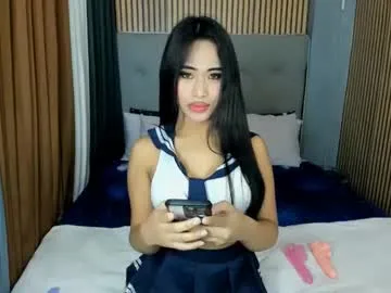 EmmaEboney – webcam model profile photo Image 3