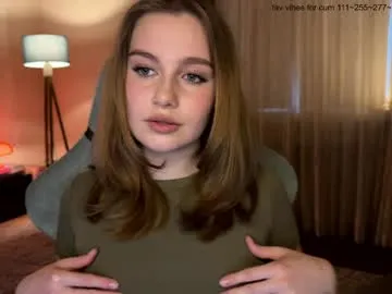 NaslyStone – webcam model profile photo Image 4