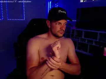 Donovan_Desmond – webcam model profile photo Image 14