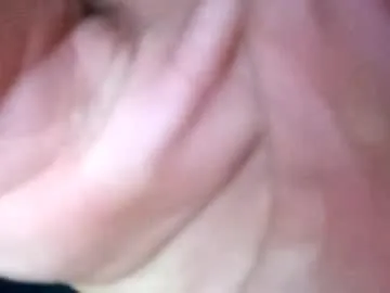 otouhu76 – webcam model profile photo Image 9