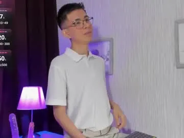 Donovan_Desmond – webcam model profile photo Image 5