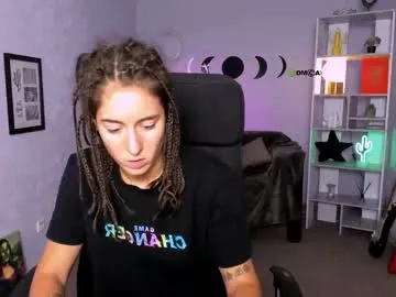 SandiSquirts – webcam model profile photo Image 5