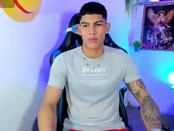 lucian_davi – webcam model profile photo Image 15