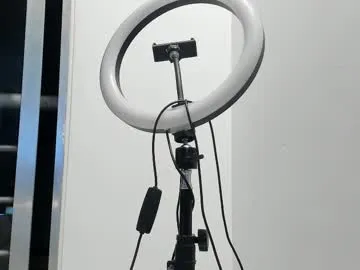 Sky24 – webcam model profile photo Image 6