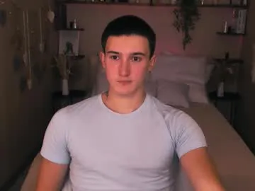 paroncho – webcam model profile photo Image 4