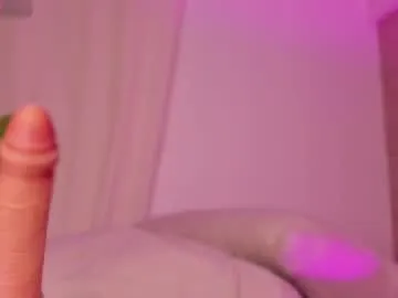 Putitatease – webcam model profile photo Image 8