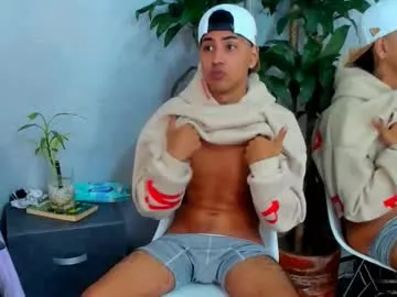 maxandtam – webcam model profile photo Image 7