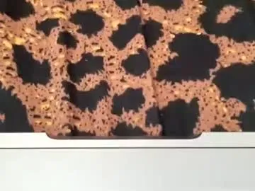 YU-KI00 – webcam model profile photo Image 11