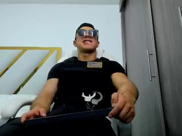 musclebigdd – webcam model profile photo Image 10